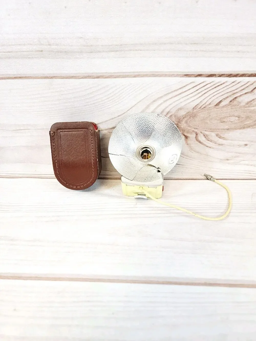 Vintage 60s Ferrania Flash in Original Case Made in Italy